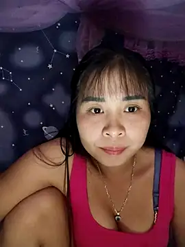 Squirrel-Pear online show from October 27, 2025, 12:31 pm