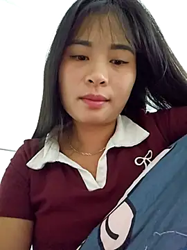 Squirrel-Pear online show from November 11, 2025, 9:04 pm