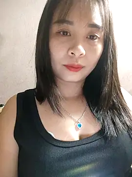 Squirrel-Pear online show from December 17, 2025, 2:56 pm