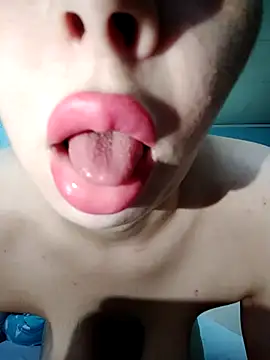 Loveyoudearxq online show from November 12, 2025, 11:10 am