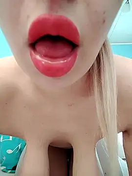 Loveyoudearxq online show from November 15, 2025, 10:34 am