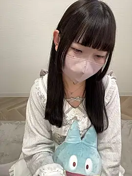 Reina cute 00  online show from February 18, 2026, 4:52 am