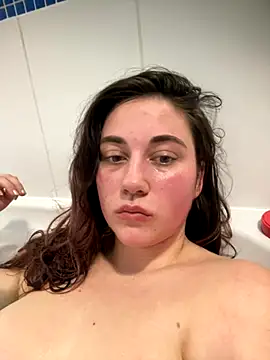 Snapshot of YourFrenchFeliciexo chatting on November 9, 2025, 7:56 pm YourFrenchFeliciexo online show from November 9, 2025, 7:56 pm