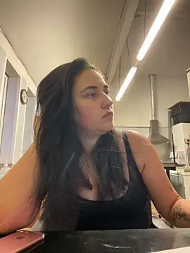 Snapshot of YourFrenchFeliciexo chatting on December 18, 2025, 4:13 pm YourFrenchFeliciexo online show from December 18, 2025, 4:13 pm