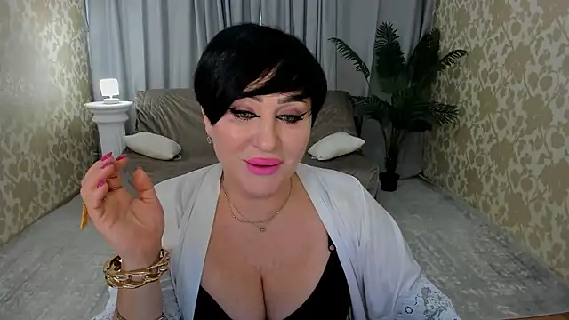 KiraTempt online show from January 10, 2026, 11:34 am