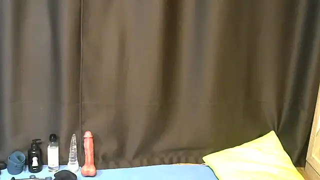 Very-sweet online show from November 5, 2025, 5:35 pm