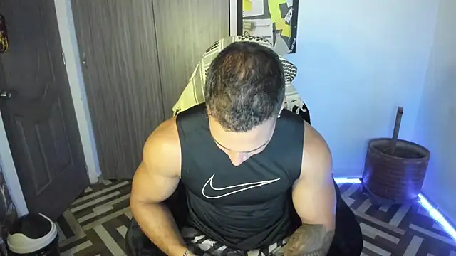 FreszX online show from November 2, 2025, 10:45 pm