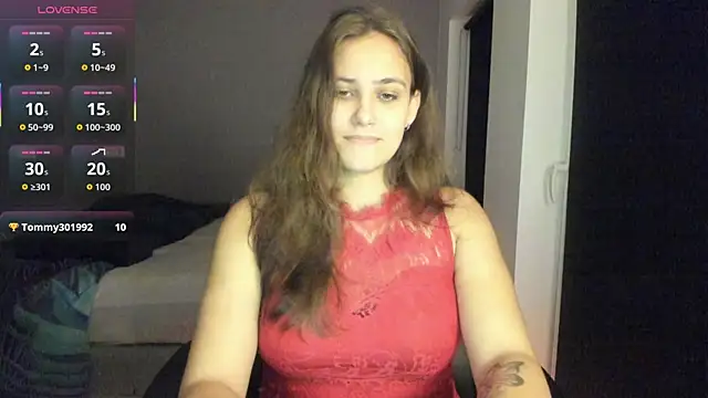 MiaRides19 online show from October 31, 2025, 7:37 pm