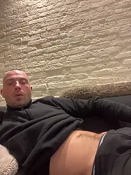 Rotteei1 online show from February 8, 2026, 5:16 pm