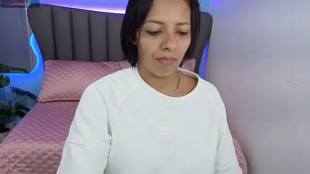 Snapshot of Aria_Russo chatting on November 14, 2025, 3:00 pm Aria Russo online show from November 14, 2025, 3:00 pm