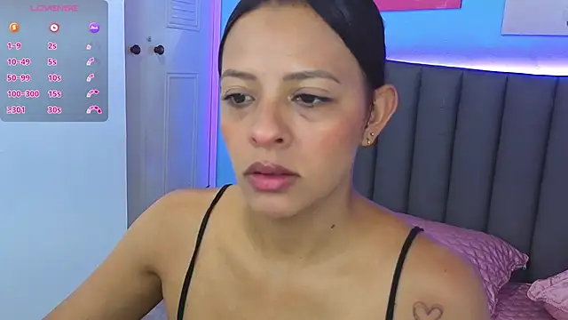 Snapshot of Aria_Russo chatting on November 26, 2025, 2:51 pm Aria Russo online show from November 26, 2025, 2:51 pm