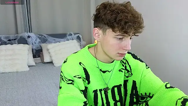 crisp1n online show from November 8, 2025, 3:12 pm