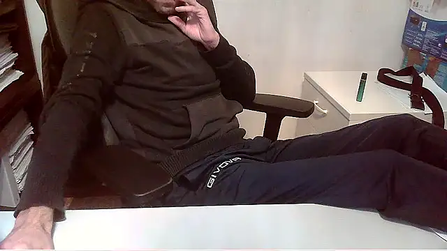 topg84 online show from November 18, 2025, 5:39 pm