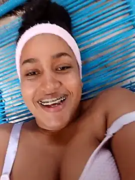 Snapshot of NahomiWalker_ chatting on November 9, 2025, 5:55 pm NahomiWalker online show from November 9, 2025, 5:55 pm