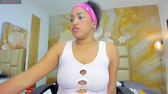 Snapshot of NahomiWalker_ chatting on December 15, 2025, 8:02 pm NahomiWalker online show from December 15, 2025, 8:02 pm