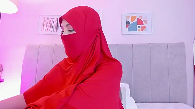 fatiima  online show from October 28, 2025, 7:38 pm