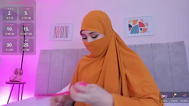 fatiima  online show from November 7, 2025, 7:03 pm