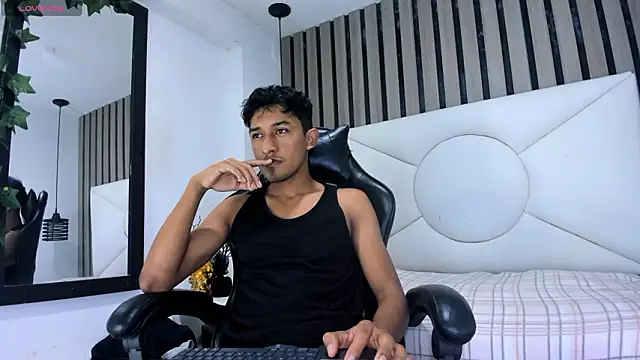 Natzuki 1 online show from February 17, 2026, 12:01 pm