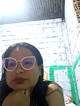 celeste122595 online show from May 13, 2026, 3:04 am