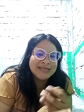 celeste122595 online show from May 14, 2026, 2:46 pm