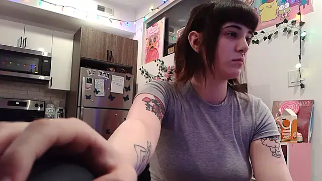 Trickylucy555 online show from January 14, 2026, 8:09 am