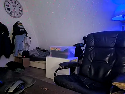 Kinky Play1 online show from February 7, 2026, 9:29 pm