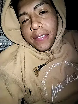 Snapshot of Willianroman chatting on October 19, 2025, 10:49 am Willianroman online show from October 19, 2025, 10:49 am