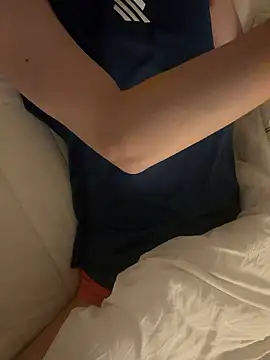 jihoooon 00 online show from October 29, 2025, 3:47 pm