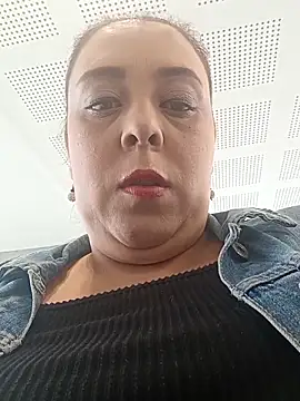 danna paris28 online show from October 22, 2025, 7:24 pm