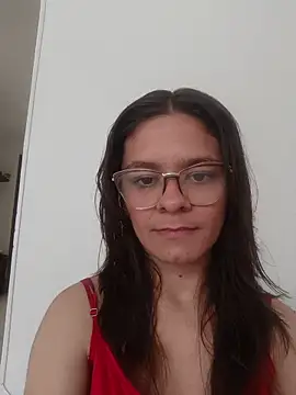 Nata Linares online show from December 1, 2025, 6:24 pm