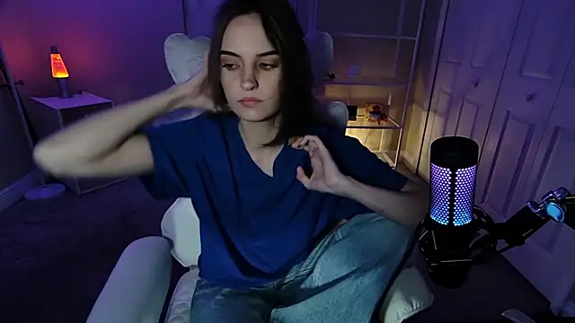 AngieFae  online show from April 21, 2026, 2:51 am