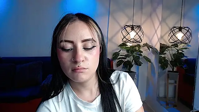 Snapshot of Christine_julianne chatting on October 23, 2025, 8:07 pm Christine julianne online show from October 23, 2025, 8:07 pm