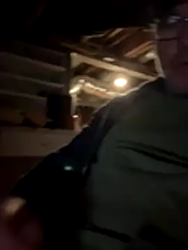 Kneetoe2025 online show from November 25, 2025, 4:34 am