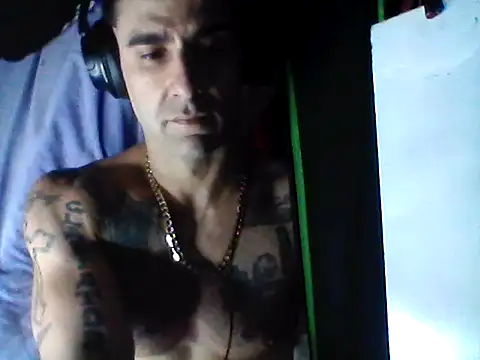 Snapshot of alphacloudGod chatting on February 18, 2026, 9:38 am alphacloudGod online show from February 18, 2026, 9:38 am