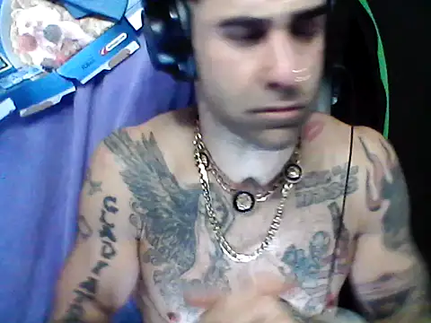 Snapshot of alphacloudGod chatting on February 25, 2026, 10:03 am alphacloudGod online show from February 25, 2026, 10:03 am