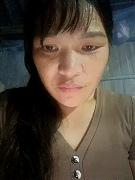 chipu06 online show from November 3, 2025, 1:23 pm