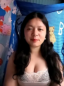 lisa-bae00 online show from February 22, 2026, 12:15 pm