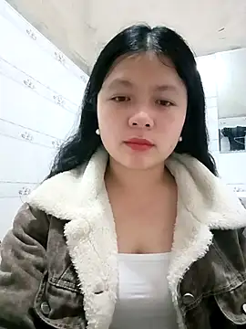 lisa-bae00 online show from March 9, 2026, 12:09 pm