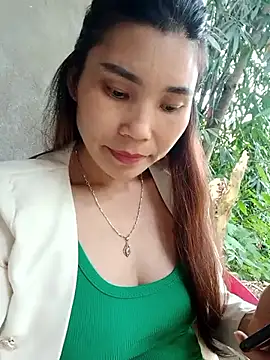 Bear bear0 online show from November 11, 2025, 3:06 am