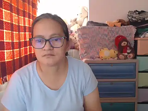 Snapshot of Kinkybela2025 chatting on February 18, 2026, 12:17 am Kinkybela2025 online show from February 18, 2026, 12:17 am