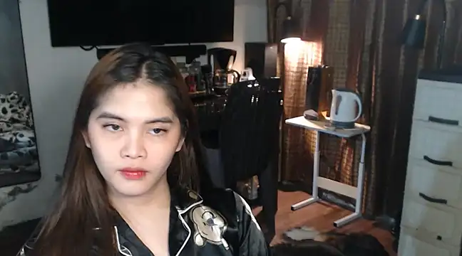 Snapshot of SeductiveTsDoll chatting on March 19, 2025, 5:52 am SeductiveTsDoll online show from March 19, 2025, 5:52 am