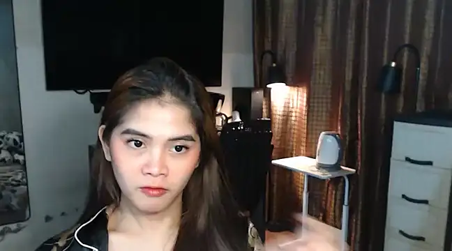 Snapshot of SeductiveTsDoll chatting on March 20, 2025, 5:57 am SeductiveTsDoll online show from March 20, 2025, 5:57 am