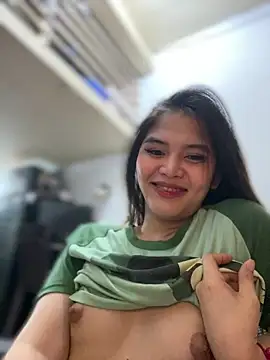 Snapshot of SeductiveTsDoll chatting on January 15, 2026, 8:23 pm SeductiveTsDoll online show from January 15, 2026, 8:23 pm