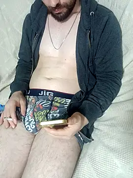 lazzzz09 online show from December 19, 2025, 6:48 pm