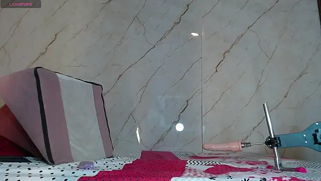 Snapshot of LucianaaMorena chatting on October 24, 2025, 12:56 pm LucianaaMorena online show from October 24, 2025, 12:56 pm