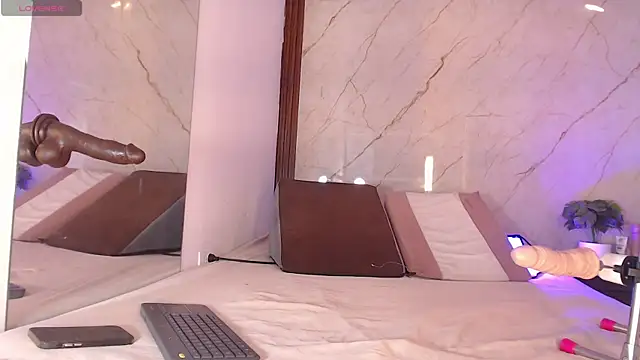 Snapshot of LucianaaMorena chatting on October 29, 2025, 1:24 pm LucianaaMorena online show from October 29, 2025, 1:24 pm