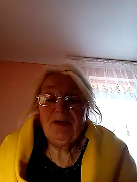 AmyLove353 online show from November 21, 2025, 12:37 pm