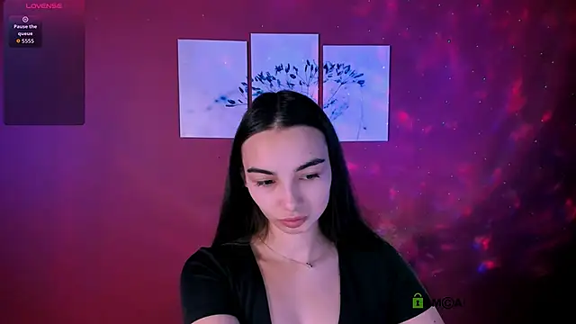 kira light   online show from November 18, 2025, 7:29 pm