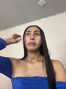 Violeet-Smith online show from October 31, 2025, 7:59 pm