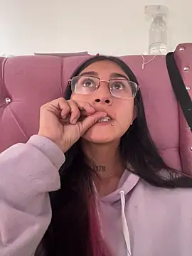 Violeet-Smith online show from March 3, 2026, 2:34 pm